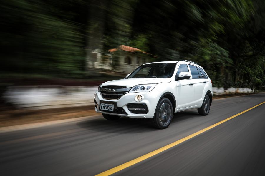  Lifan X60 2017 года  (BR) (фото 2 из 11)
